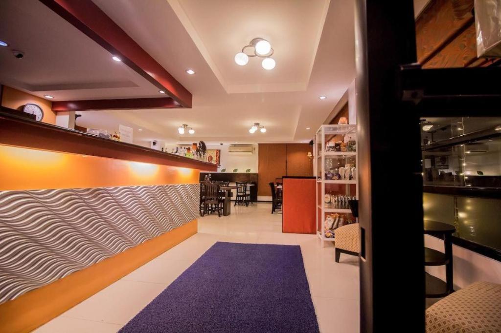 The Red Palm Suites And Restaurant Butuan City Экстерьер фото