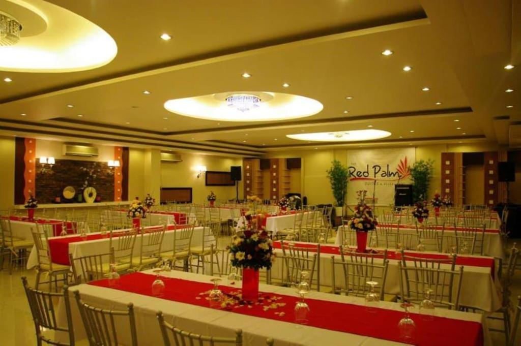 The Red Palm Suites And Restaurant Butuan City Экстерьер фото