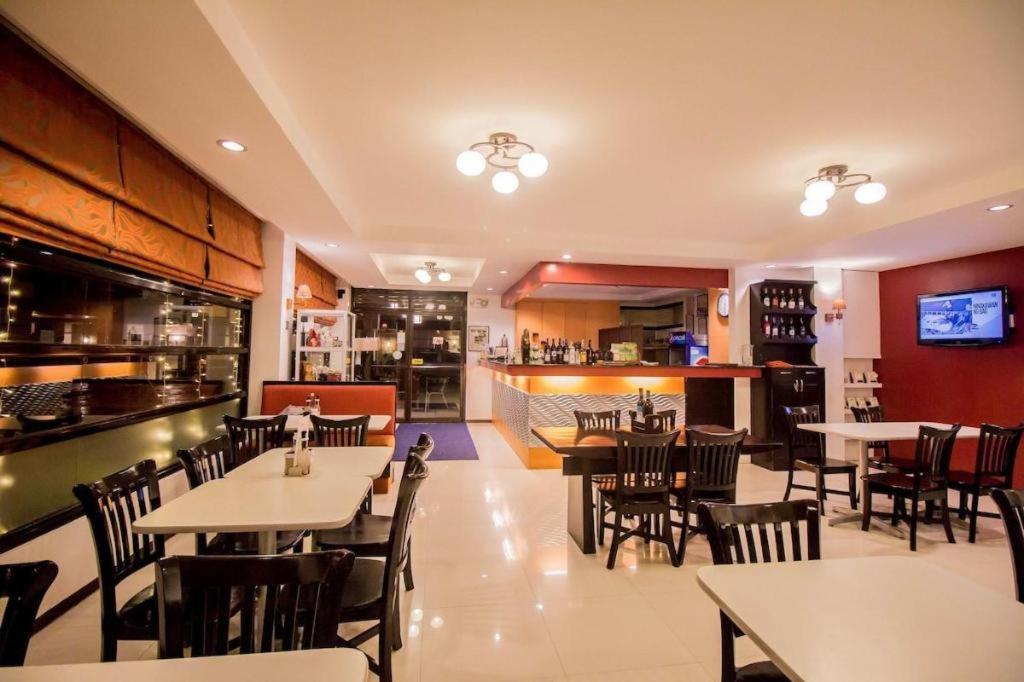 The Red Palm Suites And Restaurant Butuan City Экстерьер фото