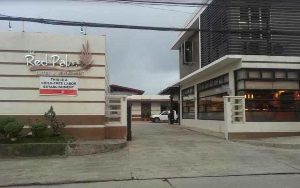 The Red Palm Suites And Restaurant Butuan City Экстерьер фото